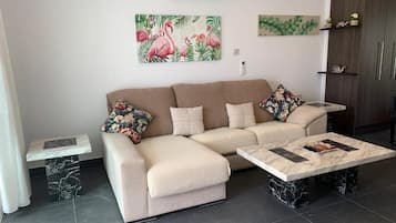 Casa, 2 habitaciones, patio, vistas al jardín | Zona de estar