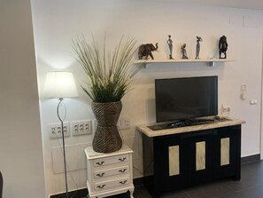 Casa, 2 habitaciones, patio, vistas al jardín | Servicio de la habitación