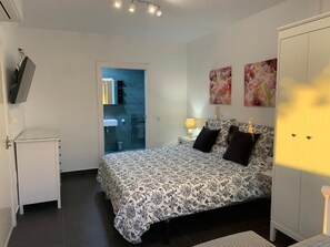 House, 2 Bedrooms, Patio, Garden View | 2 bedrooms - Charming Beachfront Bungalow in Torrox Costa - Perfect Family Retreat (Torrox)