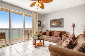 TV, DVD player, offices - Charming oceanfront condo w/ Gulf view, shared pools & hot tub, & beach access (Panama City Beach)