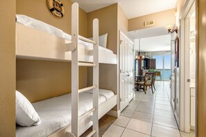 1 bedroom, iron/ironing board, WiFi, wheelchair access - Charming oceanfront condo w/ Gulf view, shared pools & hot tub, & beach access (Panama City Beach)