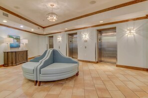 Interior - Lovely coastal condo with water views, pool, hot tub, private balcony & W/D (Panama City Beach)