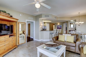 TV, DVD player, offices - Homey Gulf-front condo with pools - walk to the beach & Pier Park (Panama City Beach)