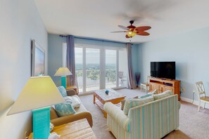 TV, offices - 17th-floor condo with lake view, balcony, 5 pools, hot tub, gym, & beach access (Panama City Beach)