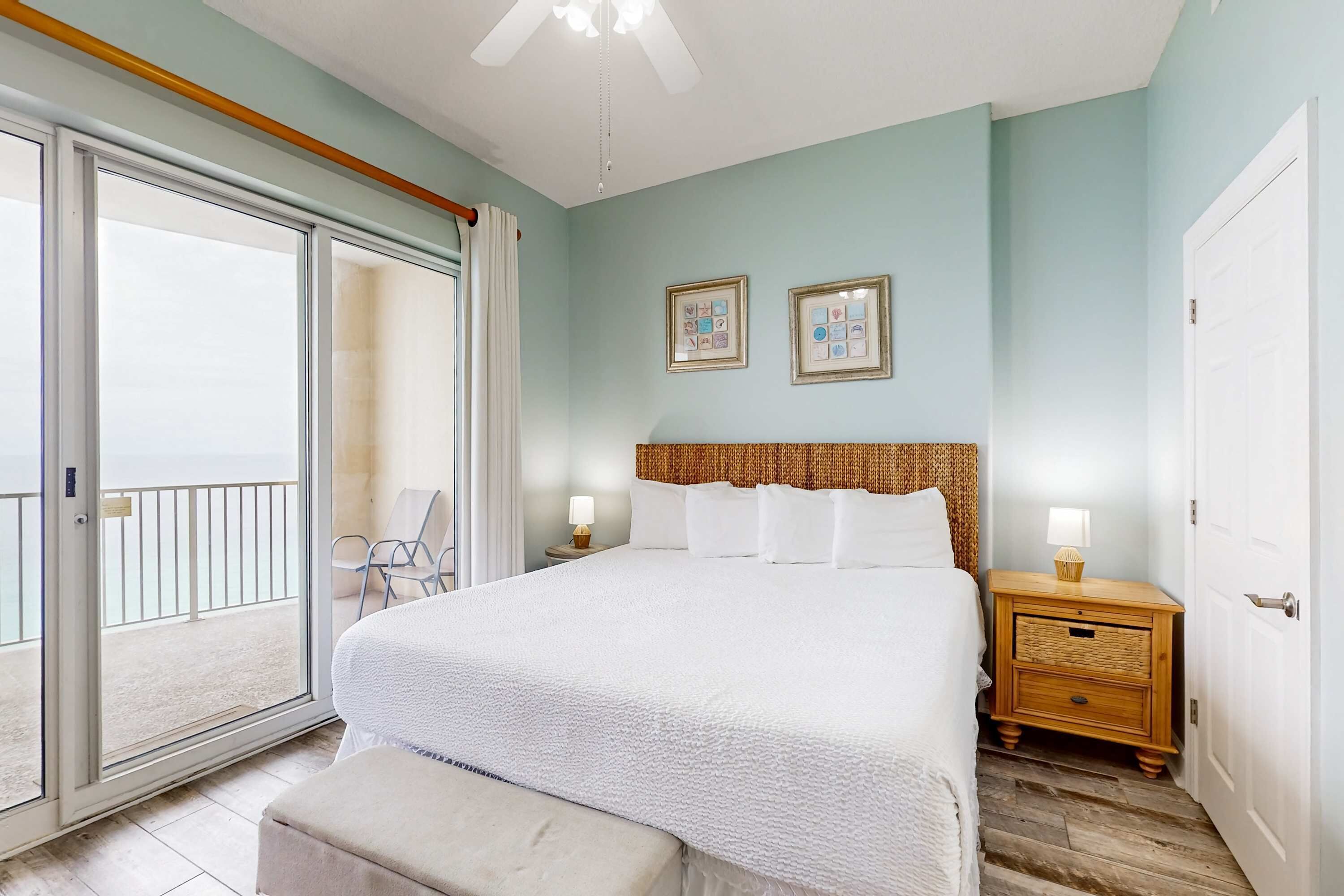 2 quartos, ferros/tábuas de passar roupa, acesso à internet