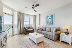 TV, offices - Stylish oceanfront condo including shared pool and beach access (Panama City Beach)