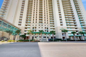Exterior - Stylish oceanfront condo including shared pool and beach access (Panama City Beach)
