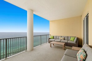 Property grounds - All-suite condo with Gulf views, beach access, balcony, pool, spa, gym, & AC (Panama City Beach)