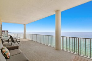 Property grounds - All-suite condo with Gulf views, beach access, balcony, pool, spa, gym, & AC (Panama City Beach)