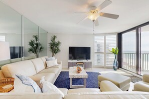 TV, offices - Beachfront condo with Gulf-view balcony & on-site pool/hot tub/tennis (Miramar Beach)