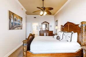 1 bedroom, iron/ironing board, WiFi, bed sheets - Gulf view condo in a beachfront complex w/ shared pool & hot tub (Santa Rosa Beach)