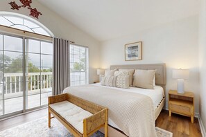 2 bedrooms, desk, iron/ironing board, WiFi - Gorgeous townhouse, plenty of space, family-friendly and close to everything! (Santa Rosa Beach)