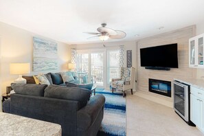 TV, fireplace, offices