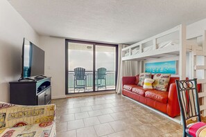 TV, DVD player, offices - Amazing Unit, Splash pad & multiple pools on-site, Gulf-front (Destin)