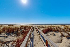 On the beach - Dog-friendly gulf front home with panoramic gulf views from the sundeck (Port St. Joe)