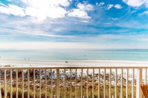 Property grounds - Third-floor condo with beach access & views & outdoor pool (Miramar Beach)