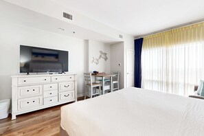 Internet, bed sheets - Luau 7012 | 10th-floor studio in Miramar Beach with pool, gym, hot tub, elevator (Miramar Beach)