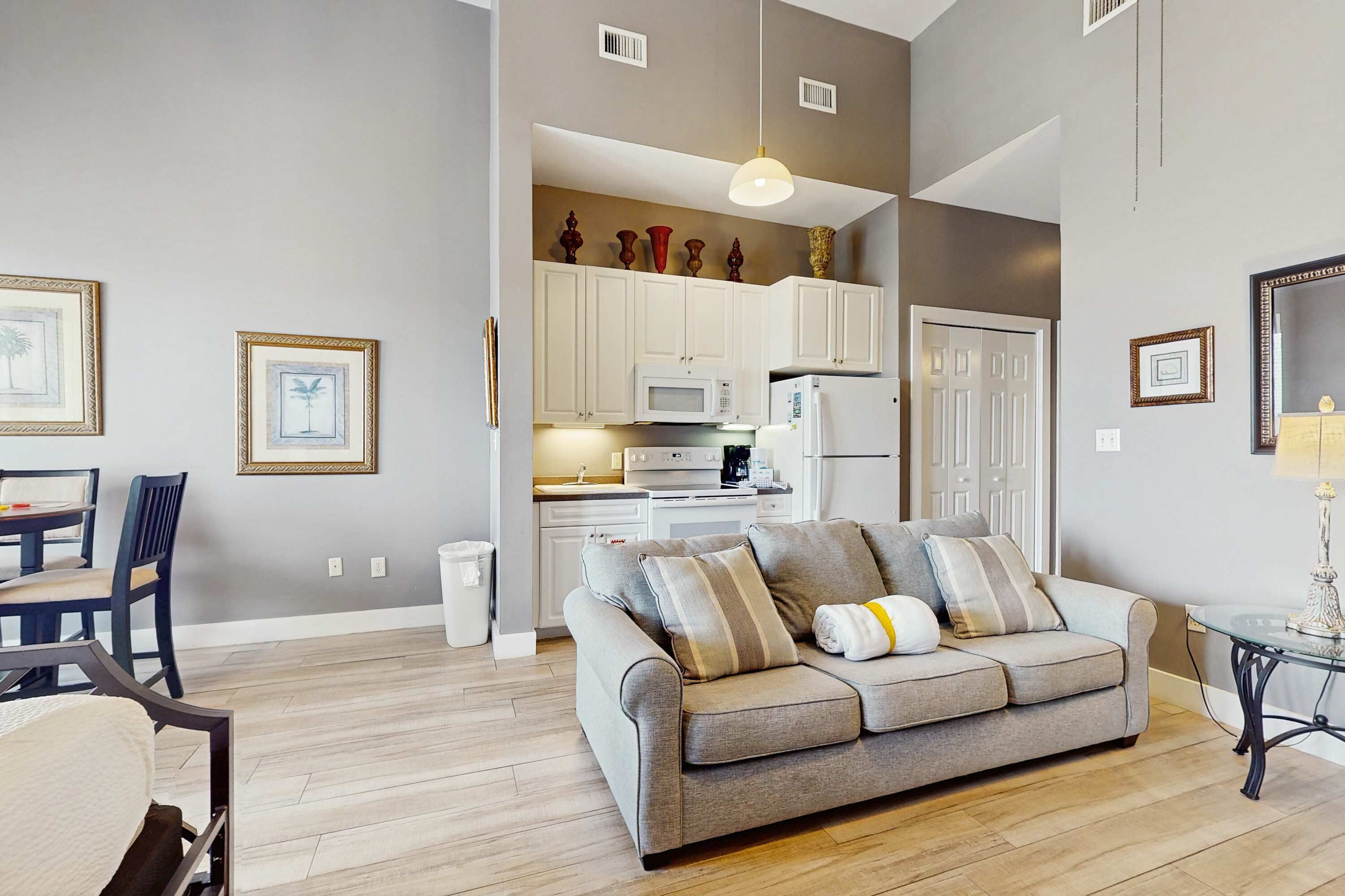 TV, DVD player, offices