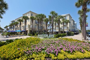 Exterior - Spacious condo with large living area, private balcony & shared pool (Santa Rosa Beach)
