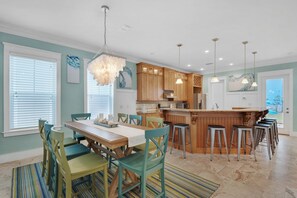 Dining - Shenanigans! The Ultimate 30A Vacation Experience! (Santa Rosa Beach)