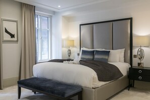 2 bedrooms, iron/ironing board, WiFi, bed sheets - Mayfair Platinum Residence, Park Lane PL12A (London)