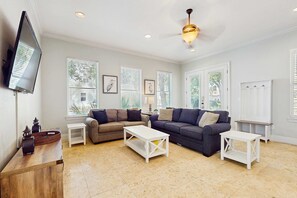 TV, DVD player, offices - Gorgeous, multi-level home with pool, hot tub & two balconies - dog-friendly (Destin)