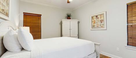 Iron/ironing board, WiFi, bed sheets