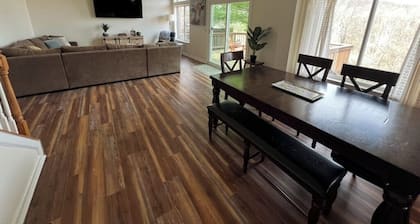 Renovated 3 bdrm home with river views walkable to downtown Milford & bike trail