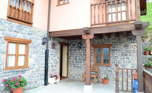 Casa la Xana for 10 people petfriendly with wifi and barbecue