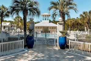 Pool - Gulf-front home with breathtaking views in gated Carillon Beach community (Panama City Beach)