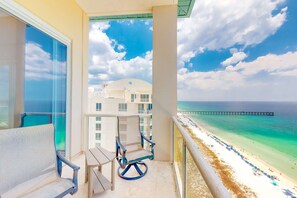 Property grounds - Luxury Penthouse Condo with Oceanfront Views & Platinum Beach Service (Navarre Beach)