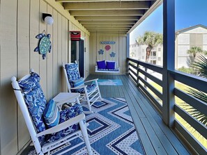 Unclassified image, 2 of 39, button