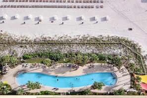 Pool - Charming Gulf-front condo with pools, gym & beach access - near restaurants (Panama City Beach)