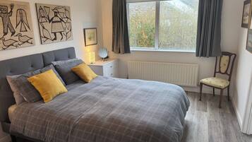 2 Schlafzimmer, Bügeleisen/Bügelbrett, kostenloses WLAN, Bettwäsche