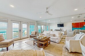TV, offices - Beautiful beachfront townhome, large deck and beach access (Panama City Beach)