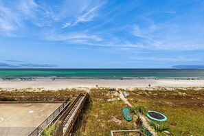 On the beach - Beautiful beachfront townhome, large deck and beach access (Panama City Beach)