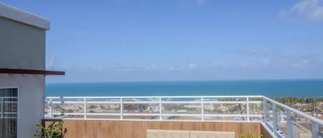 Basic Apartment | Terrace/patio