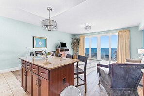 Interior - Beachfront condo with access to 5 pools, hot tub, fast WiFi, patio, washer/dryer (Panama City Beach)