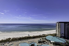 On the beach - Terrific condo in beachfront location with pool, central AC & balcony (Panama City Beach)