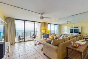 TV, offices - Terrific condo in beachfront location with pool, central AC & balcony (Panama City Beach)