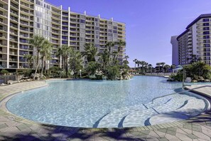 Pool - Terrific condo in beachfront location with pool, central AC & balcony (Panama City Beach)