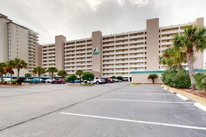 Exterior - Waterfront Condo with Balcony, Washer/Dryer & Shared Pool (Navarre Beach)