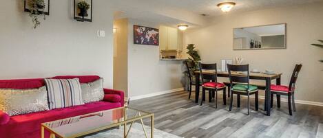 Apartment (3 Bedrooms) | Front of property