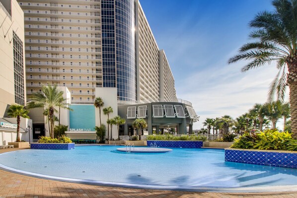 Pool - Condo w/Shared Hot Tub and Pools, High-Speed Wifi, & Lake View - Close to Beach (Panama City Beach)
