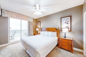 2 bedrooms, iron/ironing board, WiFi, bed sheets - Inviting & well-equipped 19th-floor condo w/beach views, shared pool & tennis (Miramar Beach)