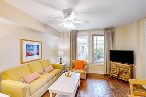 TV - Golf-and-beach resort condo with on-site pools, grills, hot tub, & tennis (Miramar Beach)