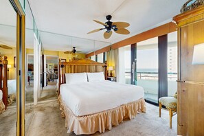 2 bedrooms, WiFi, bed sheets - Gulf-view resort condo with pools, hot tubs, balcony, WiFi, W&D, & AC (Miramar Beach)
