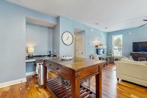TV, offices - Dog-friendly coastal haven with premium beach perks & resort indulgence (Santa Rosa Beach)