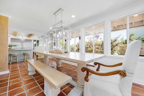 Dining - Enchanting ocean-view home with pool, bikes, balcony & private beach access (Santa Rosa Beach)
