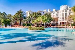 Pool - Renovated studio with pool, hot tub, full sized fridge, and 2 burner stovetop (Miramar Beach)